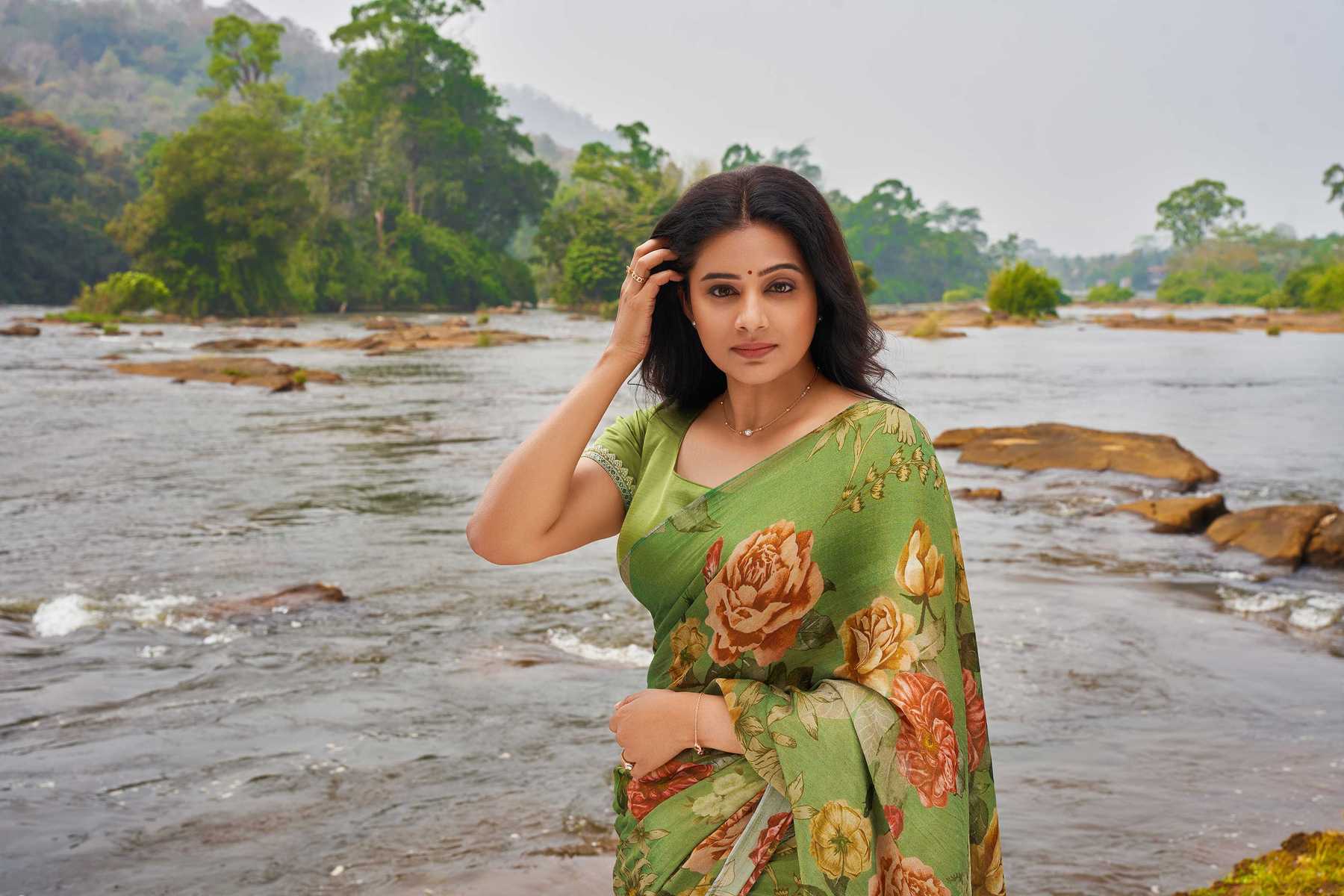 Lion Dates Priyamani. 3